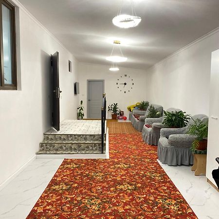 Guest House Glover Karakol Exterior foto