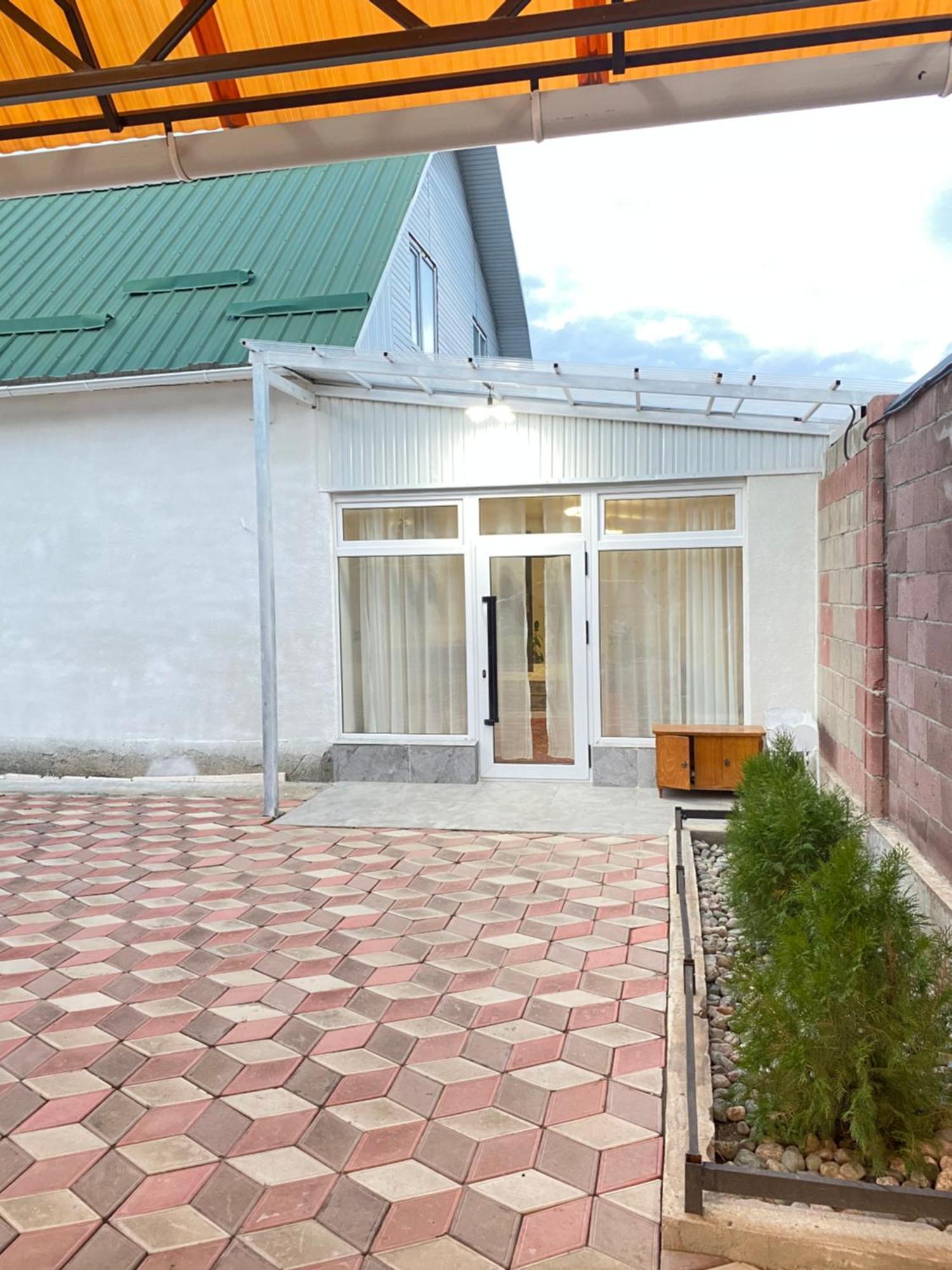 Guest House Glover Karakol Exterior foto