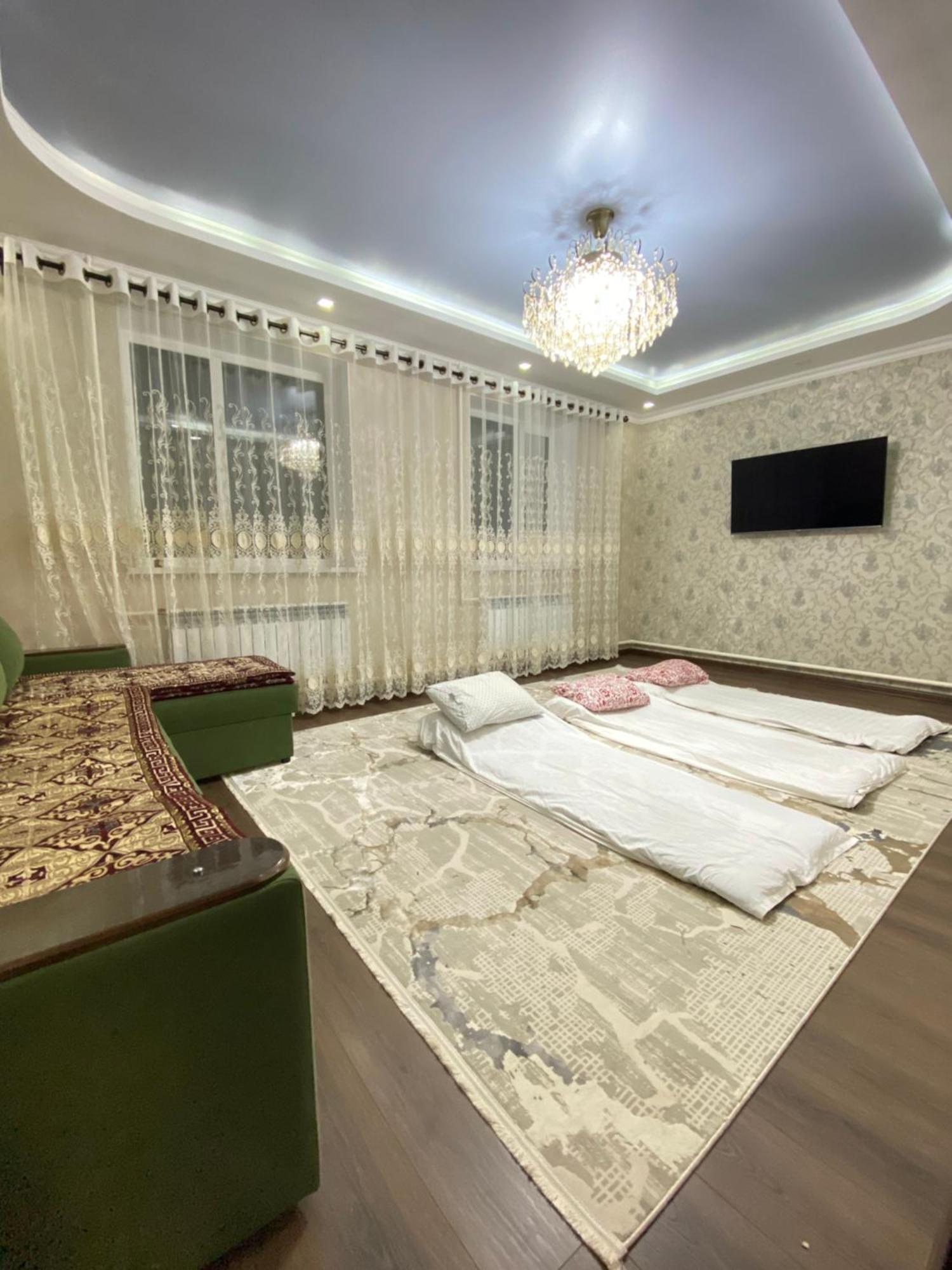 Guest House Glover Karakol Exterior foto