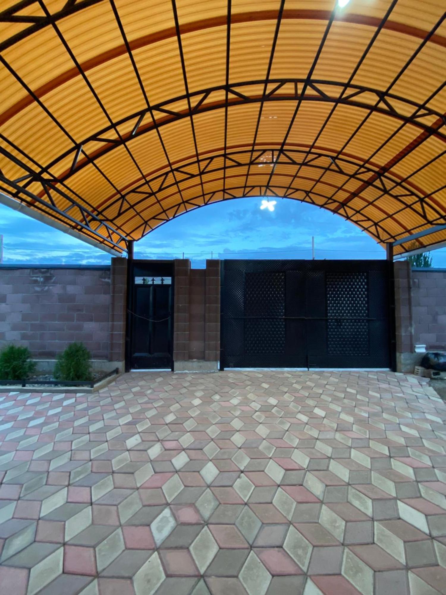 Guest House Glover Karakol Exterior foto